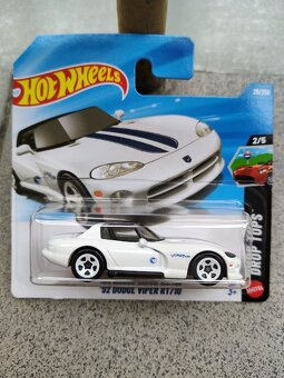 HOT WHEELS MYSTERY BOXY - 12