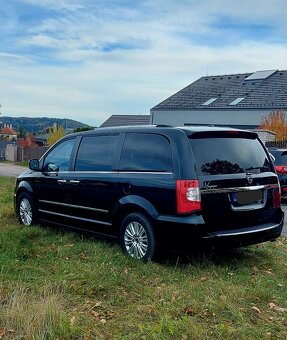 Lancia Voyager 2.8l výbava Platinum - 12