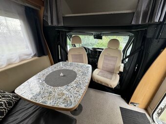 Obytný automobil Ford Transit - 12