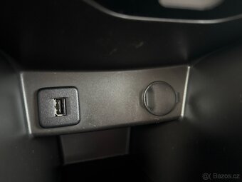 Suzuki Swift 1.2 VVTi 69 kW CZ 1. MAJITEL SERVISKA - 12