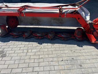 Disková sekačka KÜHN GMD 700 ZÁNOVNÍ STAV - 12