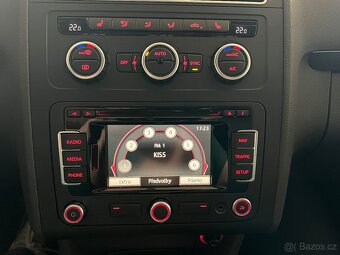 Volkswagen Touran 2.0TDI DSG 7-míst KAMERA TEMPOMAT - 12