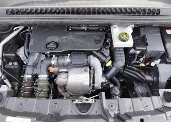 Peugeot 3008 1.6 HDI Panorama, Kůže nafta manuál 88 kw - 12