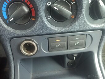 Ford Transit Connect - 12
