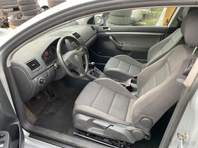 Volkswagen Golf, 1.6 FSI Sportline,nové rozvody - 12