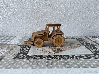 Nový dřevěný model Zetor Proxima - 12