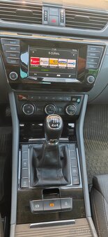 Škoda Superb  Combi 2.0 TDI 4x4 - 12