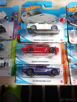 Hot wheels - 12
