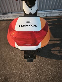 Honda SH 125i REPSOL (2007) VÝPRODEJ - 12