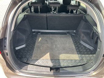 Kia Ceed 1.6 CRDI kombi - 12