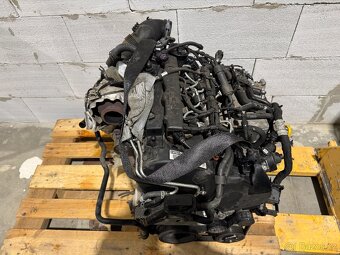 Kompletní motor 2,0 TDI CRLB VW Passat B8 2016 110KW - 12