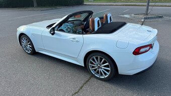 Fiat 124 Spider - 12