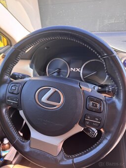 Lexus NX300h, 4x4, luxusní výbava, světlá kůže, odpočet DPH - 12