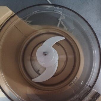 Kuchyňský robot - 12