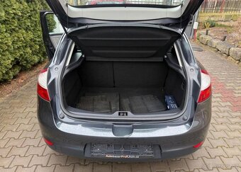 Renault Mégane 1,6i/74kw serviska sada kol benzín - 12