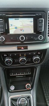 Volkswagen Sharan,7 míst,2.0 TDI,4 motion,Navi, - 12