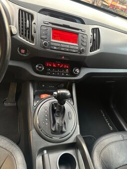 Kia sportage 4x4 automat - 12