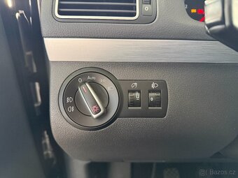 Volkswagen Touran 1,2 TSI,CUP,SERVISNÍ KNÍŽKA - 12