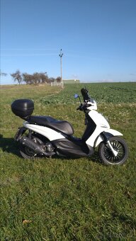 Piaggio Beverly 125 , původ ČR, najeto pouze 10 tisíc - 12