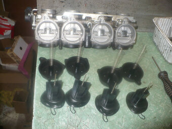 Honda CB 600 f HORNET R. 00-03 díly - 12