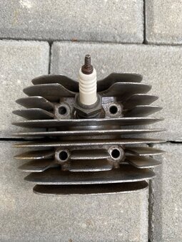 Hlava válce Jawa Pionýr - 12