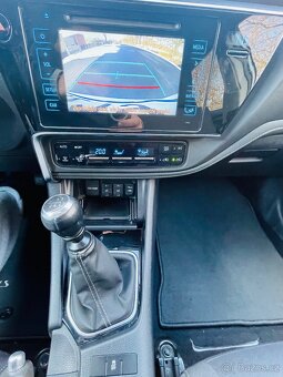 Toyoty Auris 1.6i - 79 KW ČR,KAMERA,ALU KOLA. - 12
