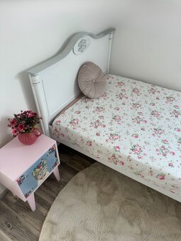 Velká sleva - Dětský dívčí nábytek + zdarma stolek a židle - 12