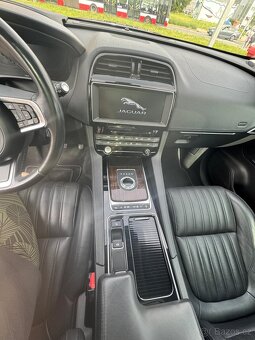 Jaguar F-Pace, 3.0 Portfolio AWD Pano - 12