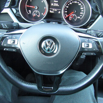 Volkswagen Touran 2,0TDi 110kw, DSG, 2016, Comfort, FULL LED - 12