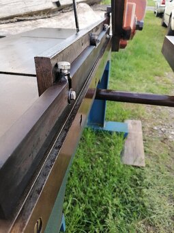 Tabulkové nůžky na plech Jesan NTP 1000 / 2,5 J - 12