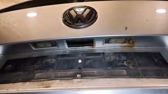 Prodám páté dveře Touran 1T2 rok 2007 - 12