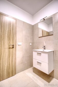 Novostavba bytu 3+kk, 84 m² v klidné lokalitě ve Smiřicích. - 12