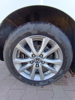 Mazda 3 BP 2.0 Skyactive - G 122k 2020 - olej po 7-8tis. km - 12