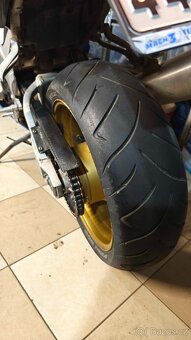Suzuki GSX-R 1000 K1 - 12