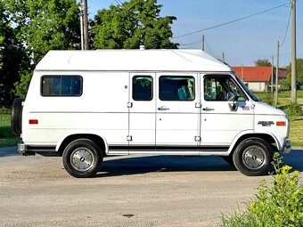 1995 Chevrolet G30 5.7 V8 | Obytný vůz | 59 804 mil - 12