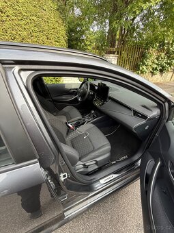 Toyota Corolla 2023 km- 20,000 - 12