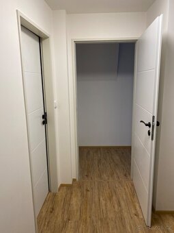 Nový půdní byt 2+k.k.,50m2, P.6-Holešovice, Sternberkova - 12
