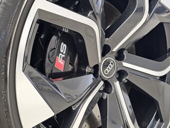 Audi RSQ8 - 12