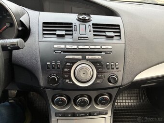 Mazda 3 1.6i 77kw rv.2011 serviska bez koroze - 12