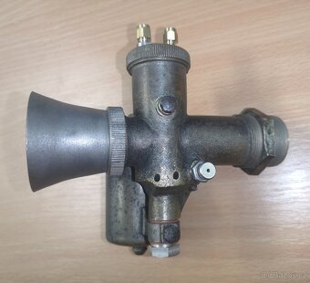 Predám bronzový karburátor B&B 25,4mm s uchytením na závit - 12