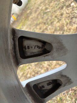 Originálkola Toyota Rav4 18” letní pneu - 12