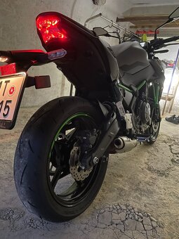 Kawasaki Z650 - 12