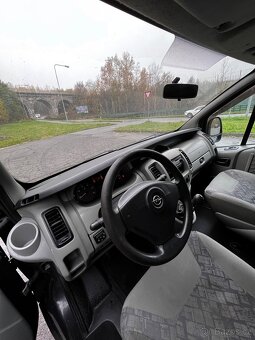 Opel Vivaro long 2005 obytná dodávka - 12