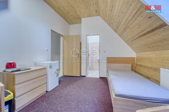 Prodej hotelu, penzionu, 272 m², Jesenice, ul. U Vel rybníka - 12