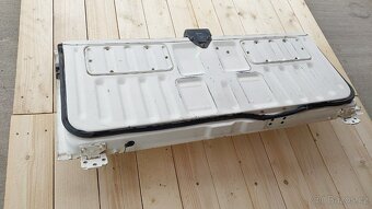 Nissan Patrol – Dveře výklopné bílé K160 5 tis - 12