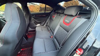 Octavia III rs 400hp nová STK - 12