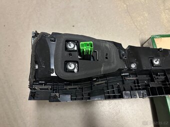 VW Touareg světlo - 12