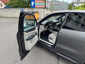 Porsche Cayenne 3.0 V6/250 kW/BOSE/360°/ČR-2. maj./117 tkm - 12