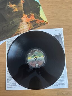 KISS – Hot In The Shade - 12