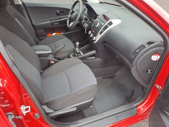 KIA CEED 1.4i combi  66kW r.10 135000km-DOLOŽENO, TAŽNÉ - 12